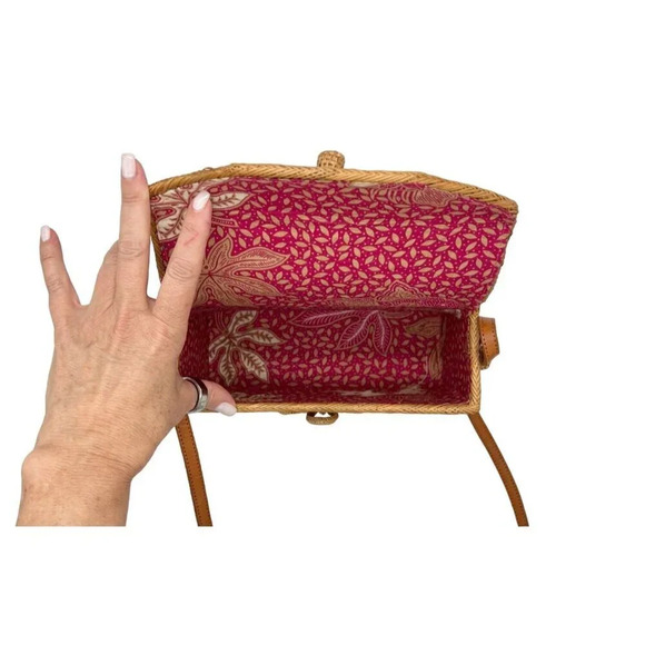 Straw Wood Hard Frame Rattan Shoulder Bag - Picture 4 of 8